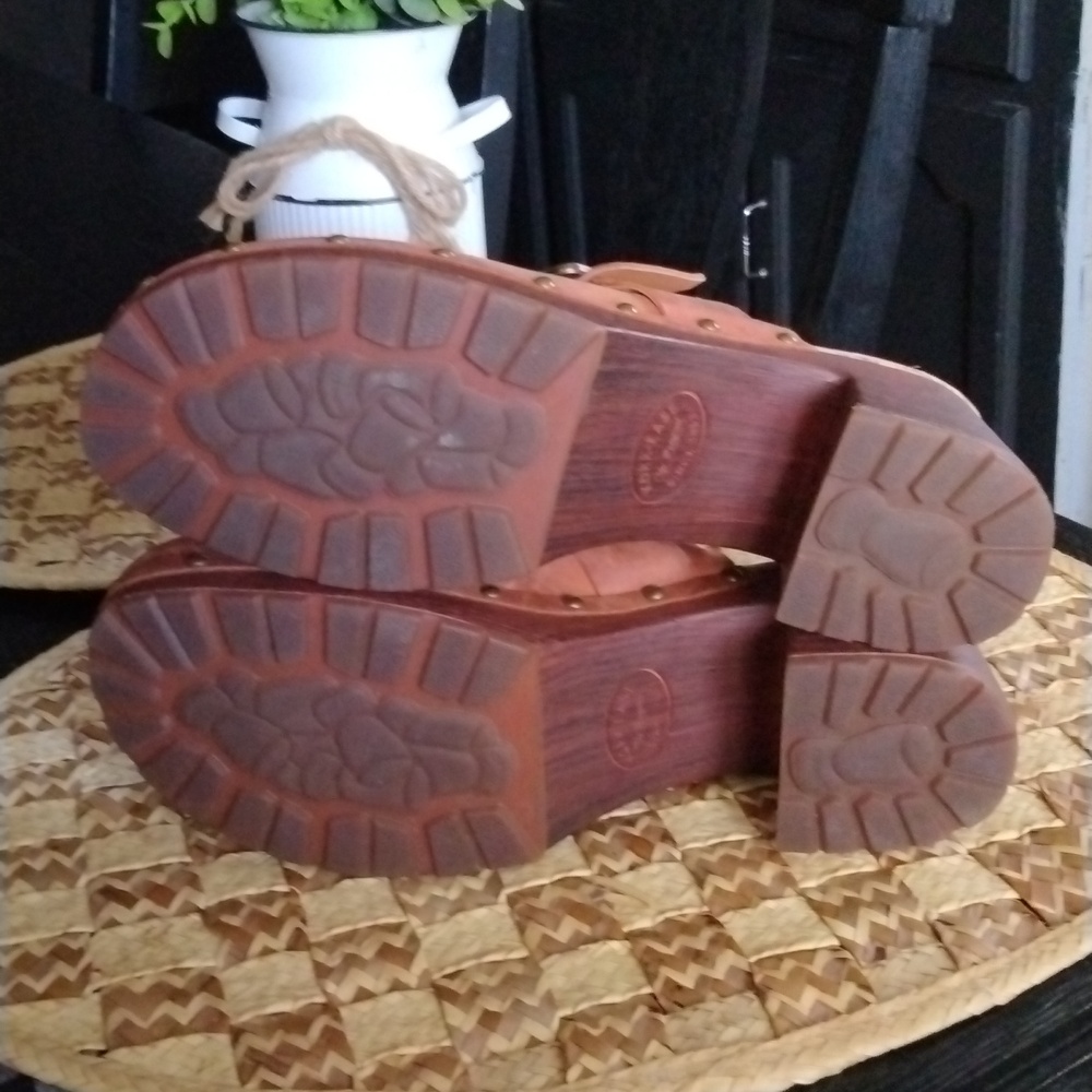 KORK EASE CLOGS - Picture 8 of 12